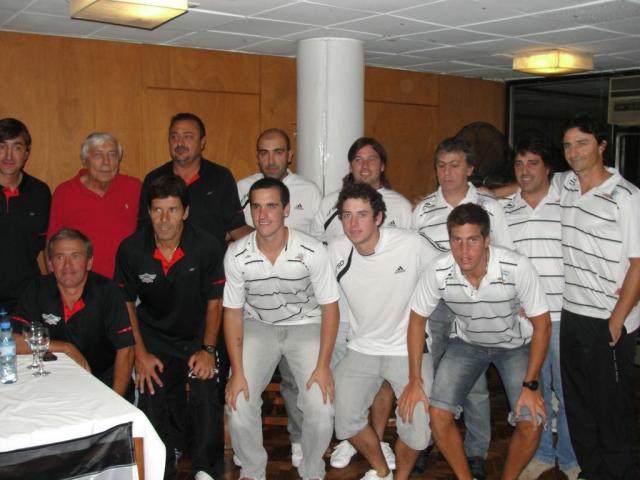 Dirigentes y Cuerpos Técnicos. Foto Sarmiento.
